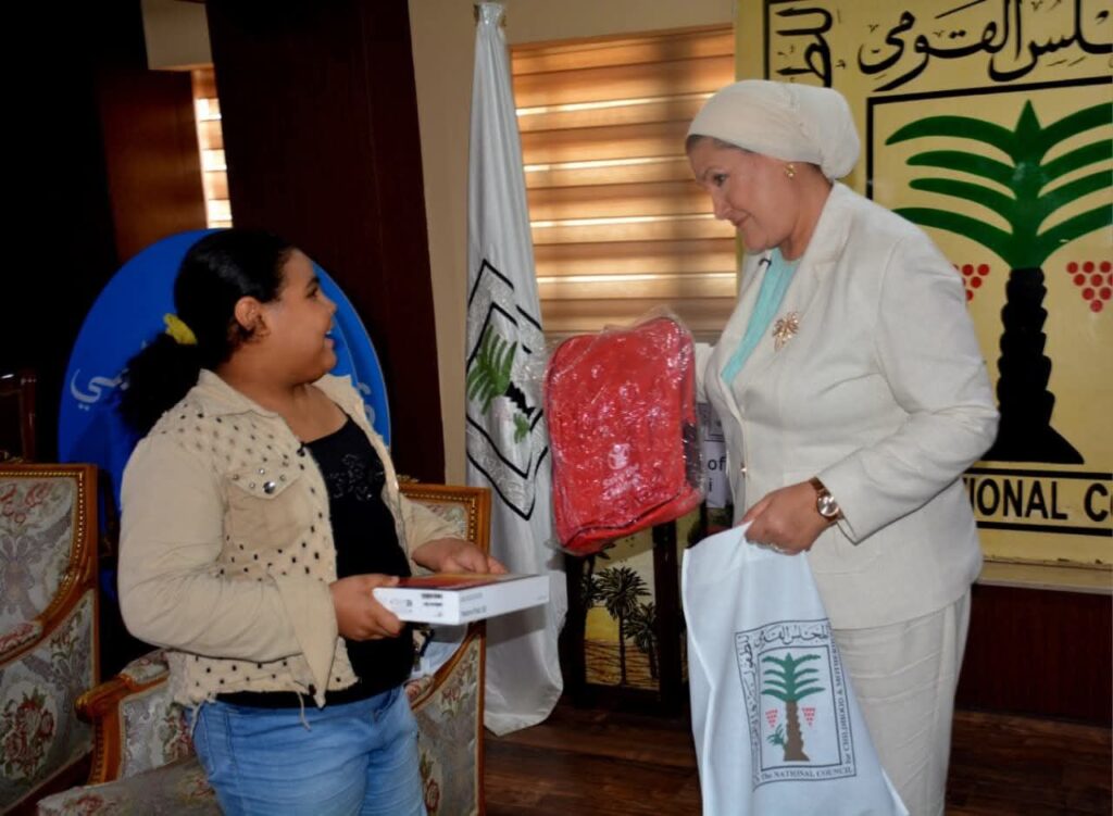 fb_img_17562832764377647701633393904105-1024x751 رئيسة المجلس القومي للطفولة والأمومة تكرم الطفلة "هايدي" وتنصبها سفيرة المجلس للرحمة تقديرًا لموقفها النبيل