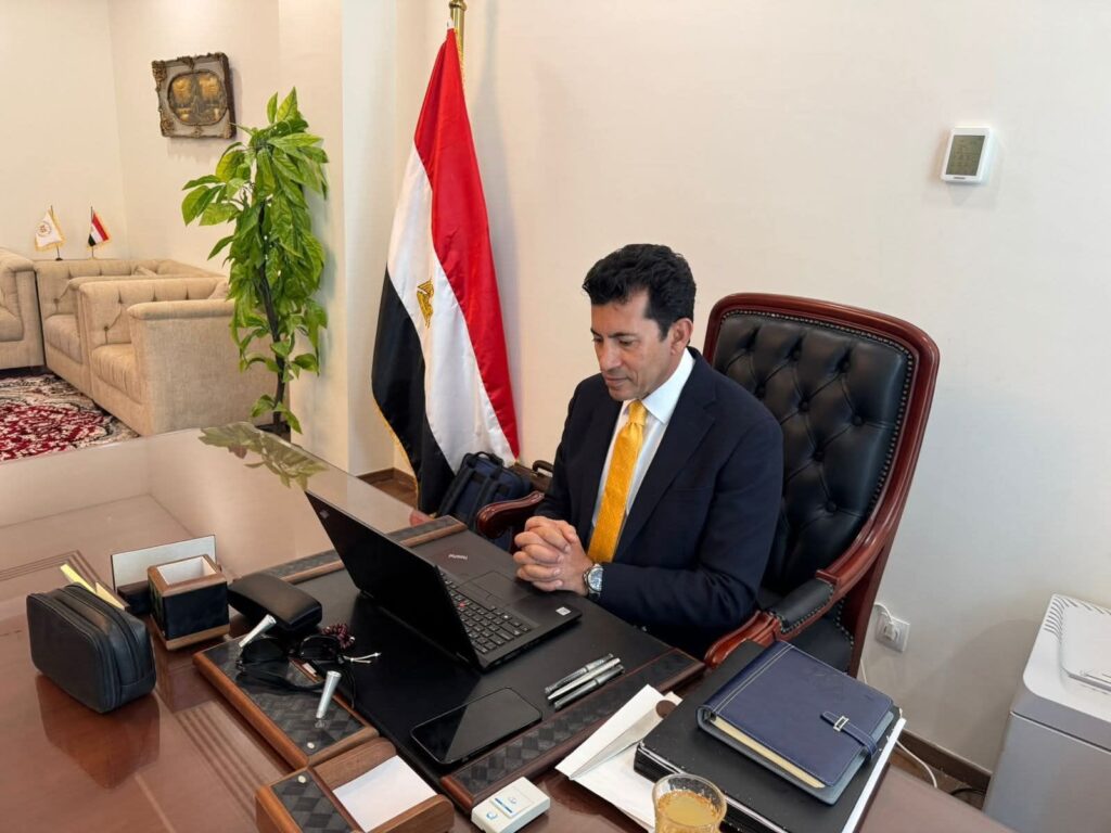 fb_img_17562952828707750191284717076665-1024x768 وزير الشباب والرياضة يتابع استعدادات إطلاق مبادرة "الكيانات في الشارع" عبر الفيديو كونفرانس