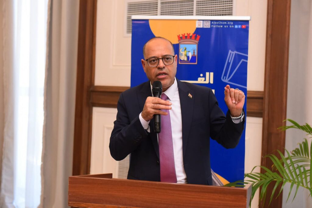fb_img_17563991259588617913355579613507-1024x683 وزير العمل ومحافظ الإسكندرية يفتتحان ندوة تثقيفية حول قانون العمل الجديد.. بالتعاون مع "الغرفة التجارية"