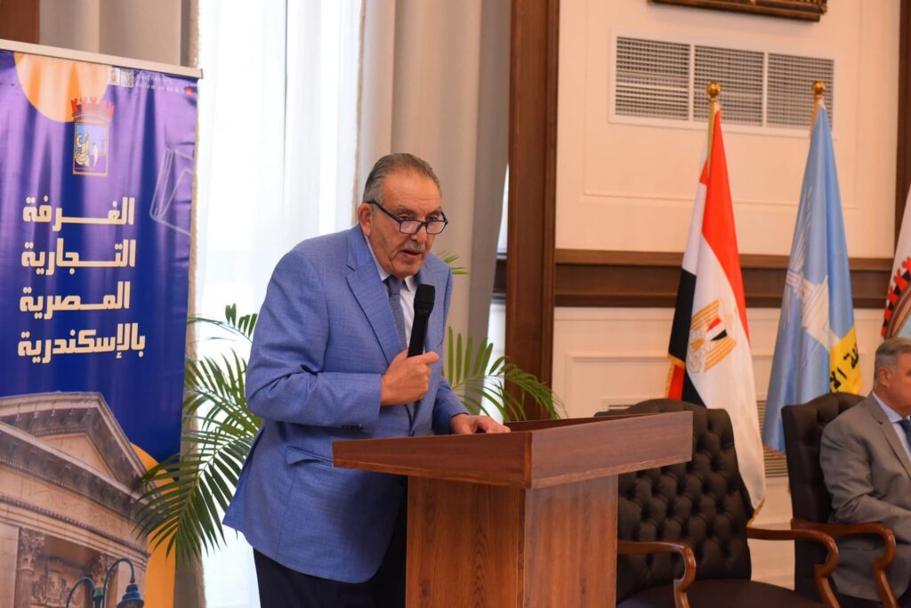 fb_img_17563991282972332792965663912218-1024x683 وزير العمل ومحافظ الإسكندرية يفتتحان ندوة تثقيفية حول قانون العمل الجديد.. بالتعاون مع "الغرفة التجارية"