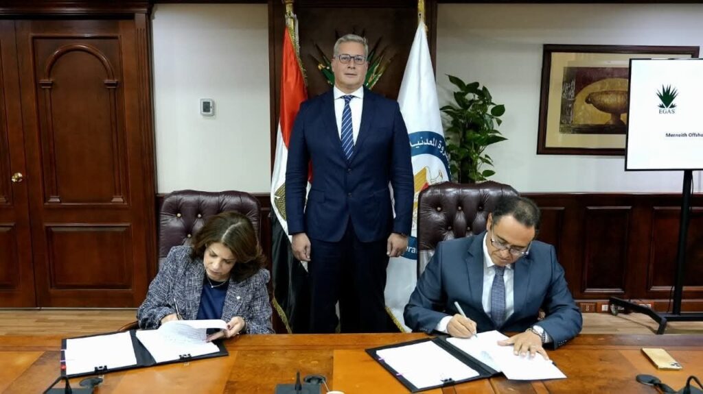 fb_img_17565427338594168959765788137654-1024x575 شهدها وزير البترول والثروة المعدنية:<br><br>▪︎توقيع 4 اتفاقيات للقابضة للغازات الطبيعية مع شركات عالمية لزيادة استثمارات البحث عن الغاز