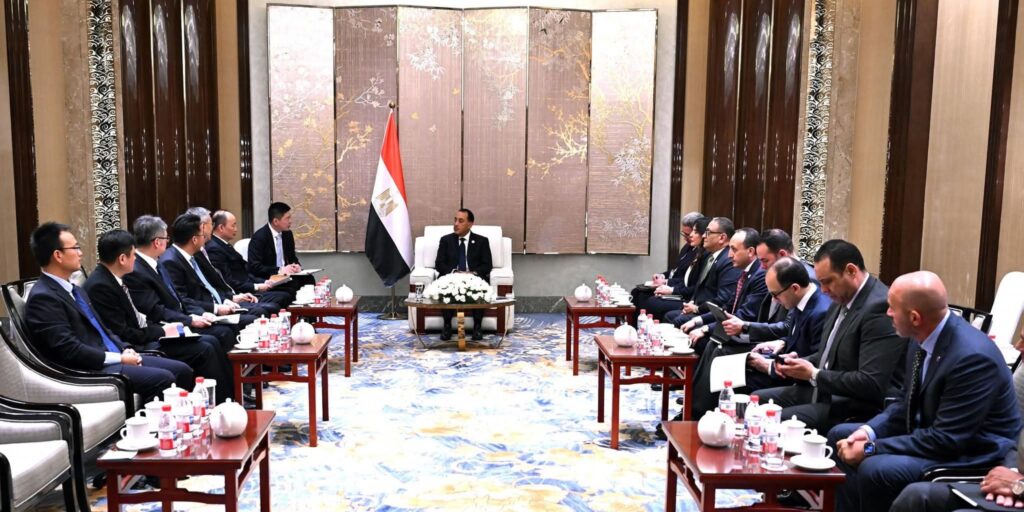 fb_img_17565429441233042192480186324916-1024x512 في أول لقاء له عقب وصوله للمشاركة في قمة "منظمة شنغهاي للتعاون بلس":<br><br>رئيس الوزراء يلتقي رئيس شركة CNCEC الصينية للبتروكيماويات