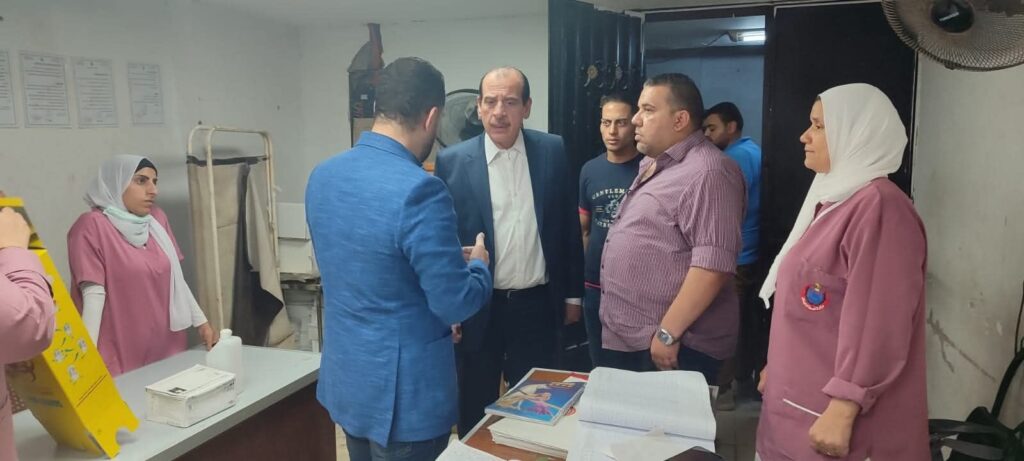 fb_img_17568119072507918404814934386721-1024x461 نائب وزير الصحة يوجه بإحالة إدارة مستشفى أم المصريين للتحقيق بعد جولة مفاجئة تكشف قصورًا في الخدمات والنظافة