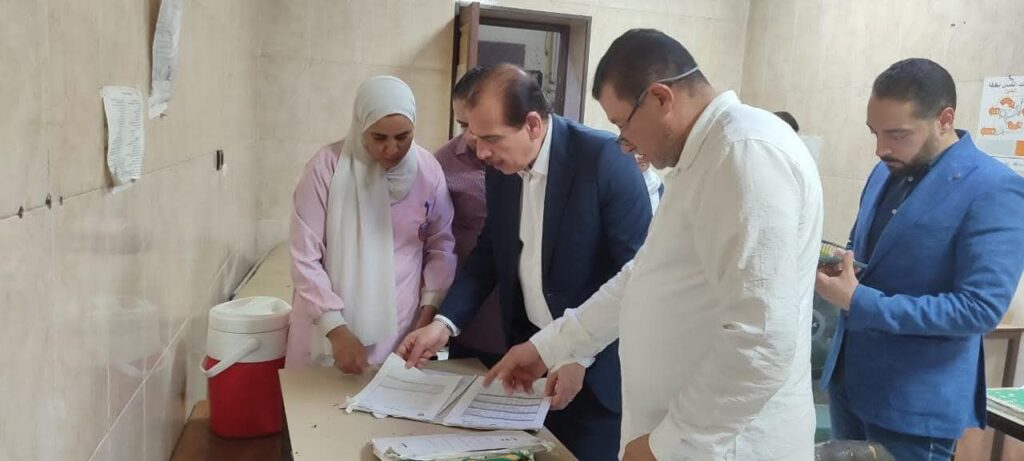fb_img_17568119634344749464475521954135-1024x461 نائب وزير الصحة يوجه بإحالة إدارة مستشفى أم المصريين للتحقيق بعد جولة مفاجئة تكشف قصورًا في الخدمات والنظافة