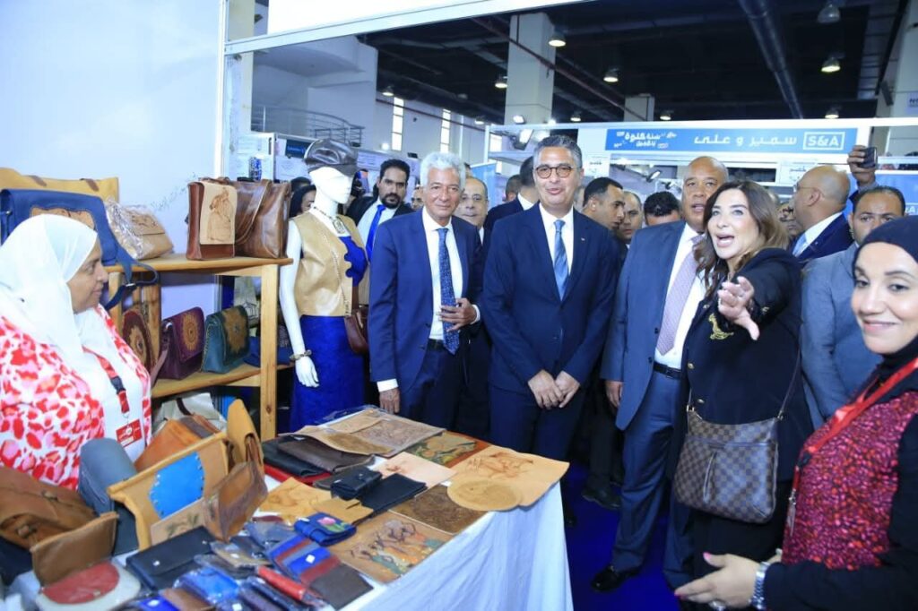 fb_img_17572337882113807325452465396032-1024x682 وزير التموين والتجارة الداخلية بالإنابة عن دولة رئيس مجلس الوزراء يفتتح المعرض الرئيسي "أهلاً مدارس" بمحافظة القاهرة – مدينة نصر