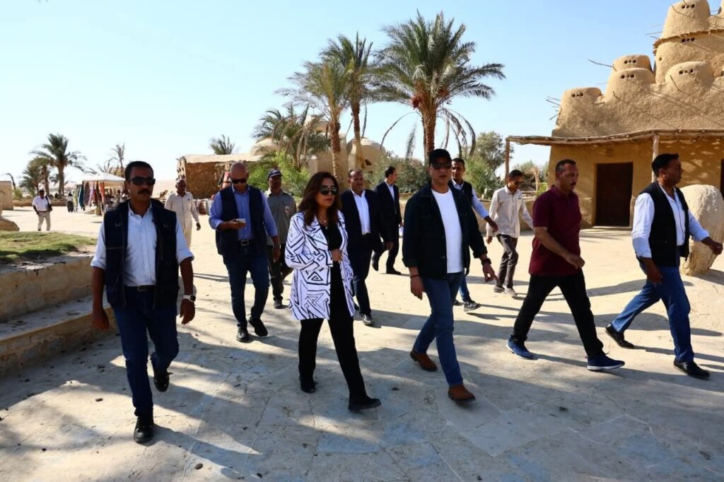 fb_img_17572340350784420031100726282252-1024x682 وزيرة التنمية المحلية والقائم بأعمال وزير البيئة ومحافظ الفيوم في جولة تفقدية بمحمية وادي الريان