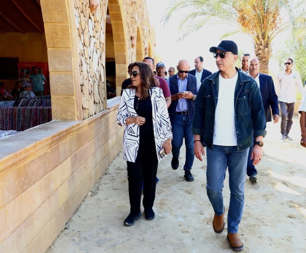 fb_img_175723403649969035809919013582-1024x848 وزيرة التنمية المحلية والقائم بأعمال وزير البيئة ومحافظ الفيوم في جولة تفقدية بمحمية وادي الريان