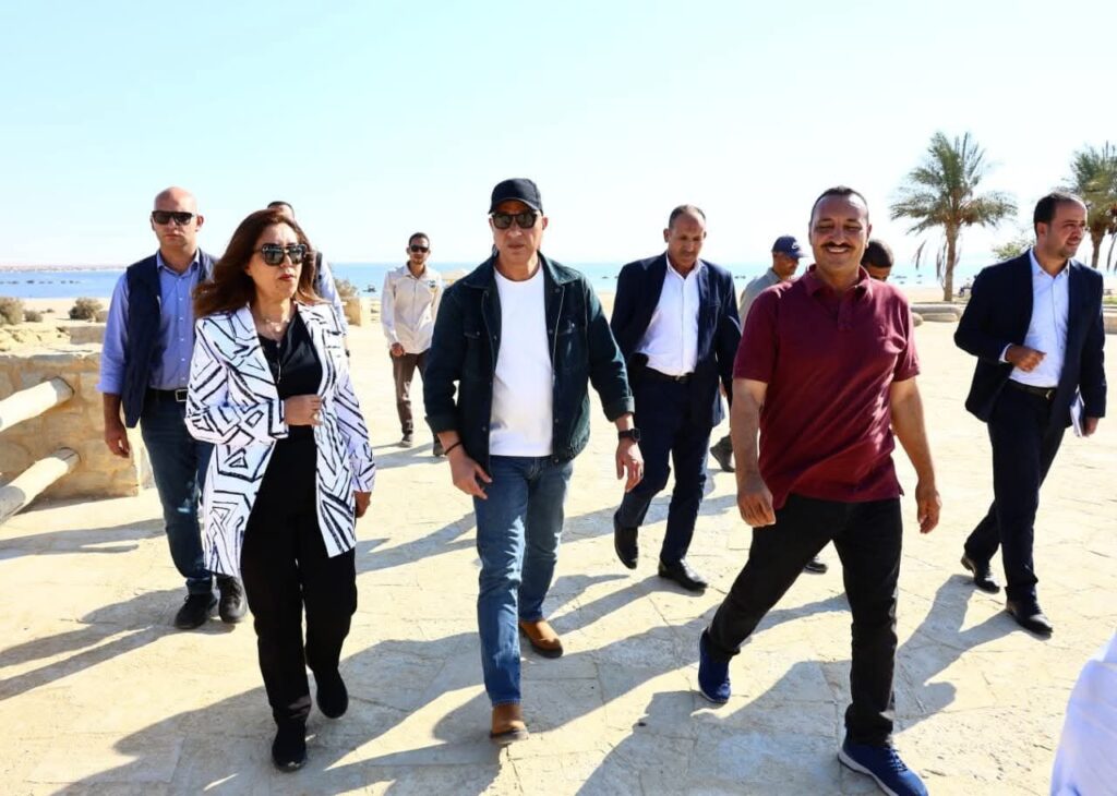 fb_img_17572340399055221740172242631368-1024x730 وزيرة التنمية المحلية والقائم بأعمال وزير البيئة ومحافظ الفيوم في جولة تفقدية بمحمية وادي الريان