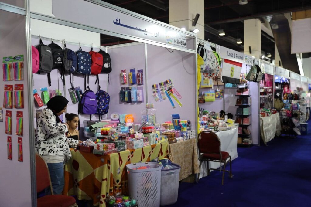 fb_img_17573152806638624439195393847649-1024x682 ■ شباب جهاز تنمية المشروعات يشاركون في معارض (أهلًا مدارس) بمختلف محافظات الجمهورية