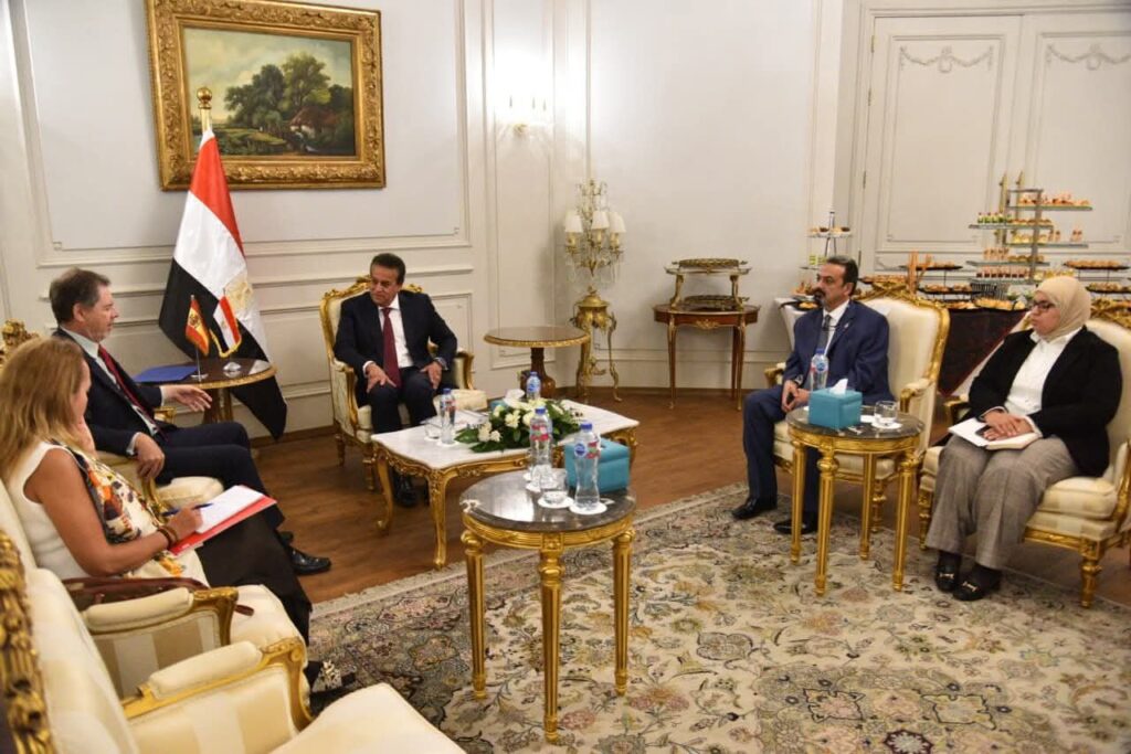 fb_img_1757315537176845822666082447662-1024x683 نائب رئيس الوزراء وزير الصحة يبحث مع سفير إسبانيا بمصر سبل تعزيز التعاون في القطاع الصحي