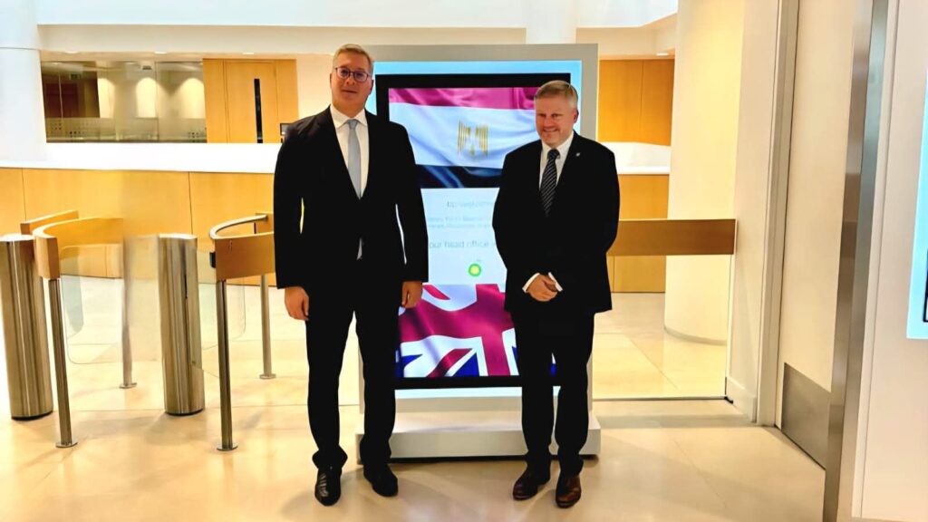 fb_img_17573483807211540306345266109345-1024x576 وزير البترول والثروة المعدنية يشهد توقيع مذكرة تفاهم بين إيجاس و بي بي البريطانية لحفر خمس آبار جديدة للغاز بالبحر المتوسط