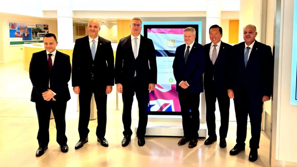 fb_img_17573483826367309234482735913145-1024x575 وزير البترول والثروة المعدنية يشهد توقيع مذكرة تفاهم بين إيجاس و بي بي البريطانية لحفر خمس آبار جديدة للغاز بالبحر المتوسط