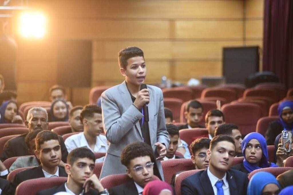 fb_img_17574990079997827150408673191764-1024x683 حوار مفتوح بين وزير الشئون النيابية والقانونية والتواصل السياسي وطلاب المعسكر التدريبي لبرنامج قادة مدارس الجمهورية