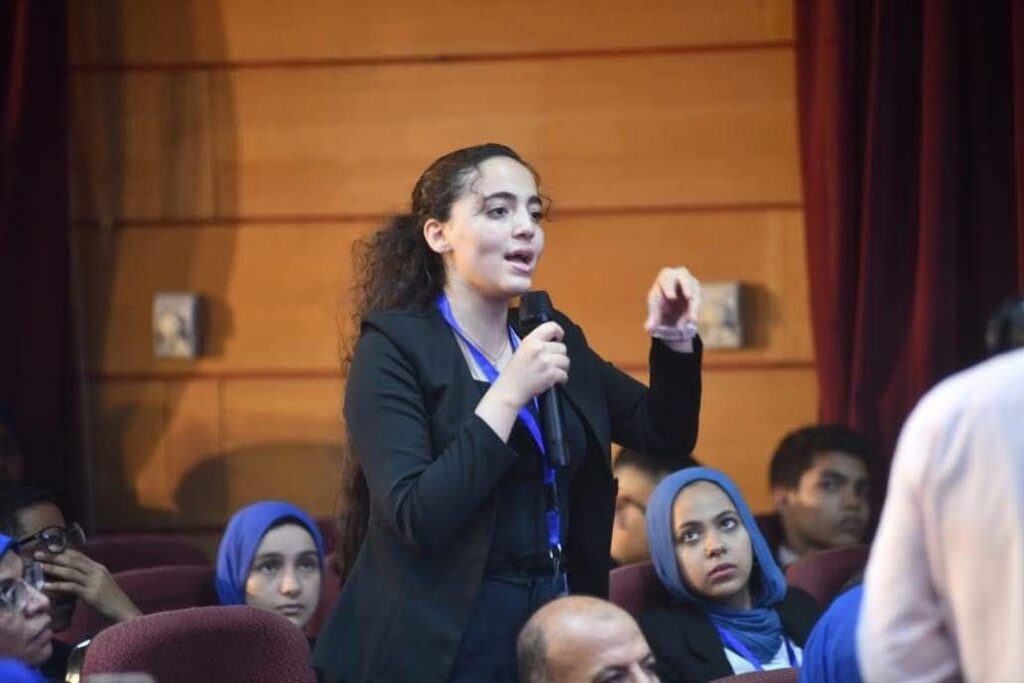 fb_img_17574990146448201092603071879982-1024x683 حوار مفتوح بين وزير الشئون النيابية والقانونية والتواصل السياسي وطلاب المعسكر التدريبي لبرنامج قادة مدارس الجمهورية