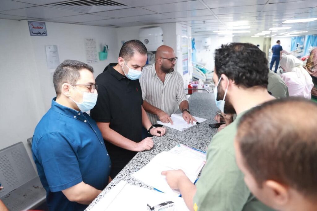 fb_img_17574990641202322756760637827533-1024x683 نائب وزير الصحة يجري جولة تفقدية مفاجئة لمستشفيي التأمين الصحي والصدر بالمنيا ويوجه بصرف مكافأة للعاملين بمستشفى الصدر
