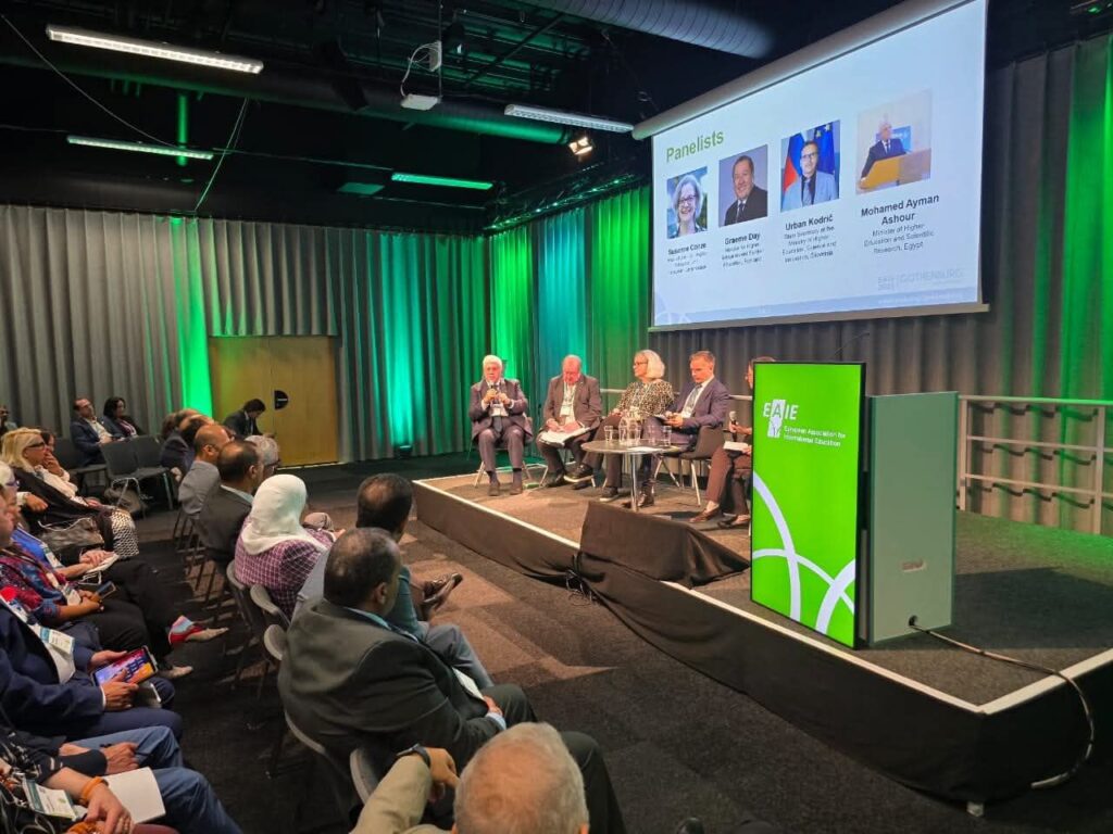 fb_img_17575813849182761826658064102939-1024x768 مصر تشارك كأول دولة خارج اتحاد الجامعات الأوروبية في ورشة عمل "تدويل التعليم العالي" بالمعرض الأوروبي الدولي (EAIE 2025) بالسويد