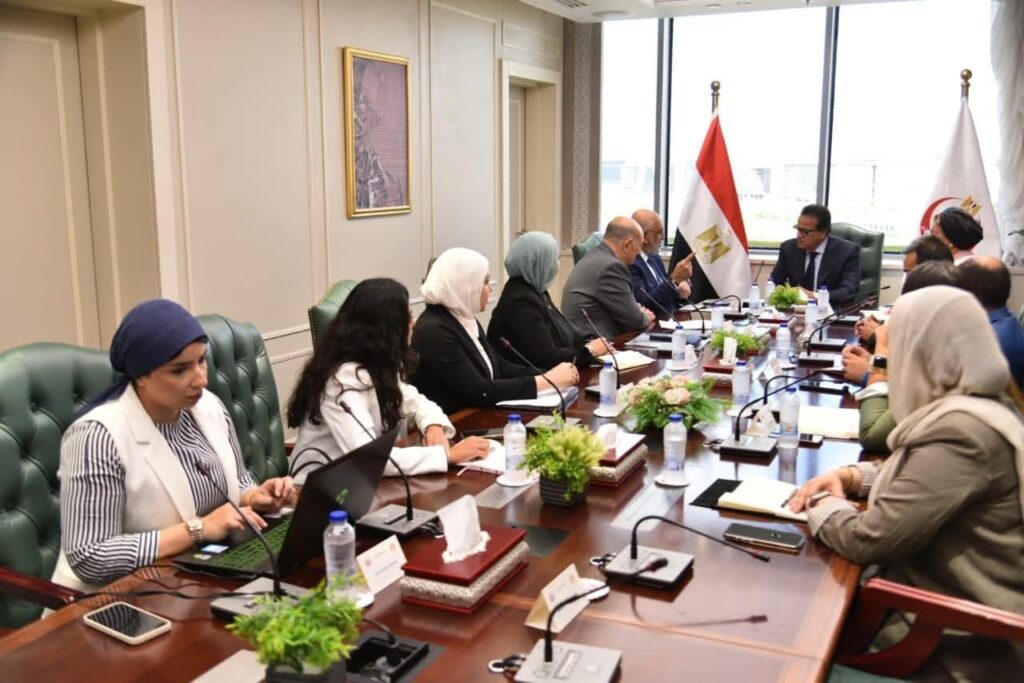 fb_img_17575832167302449939328961431412-1024x683 نائب رئيس مجلس الوزراء وزير الصحة والسكان يستقبل المدير التنفيذي لمصر بمجموعة البنك الدولي لبحث عدداً من الملفات المشتركة