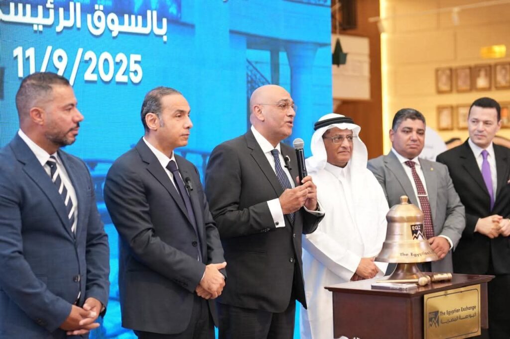 fb_img_17576636994823800325287102234034-1024x682 الرئيس التنفيذي لجهاز تنمية المشروعات يشارك في فعاليات الاحتفال بانتقال إحدى الشركات المتوسطة إلى السوق الرئيسي بالبورصة المصرية