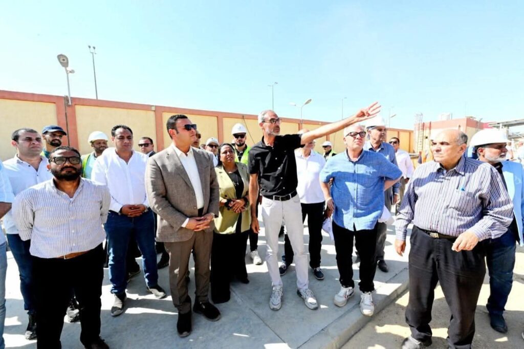 fb_img_17577704254257713844034671373425-1024x682 وزير الإسكان يختتم جولته بتفقد محطة محولات كهرباء التوسعات الشرقية بمدينة 6 أكتوبر