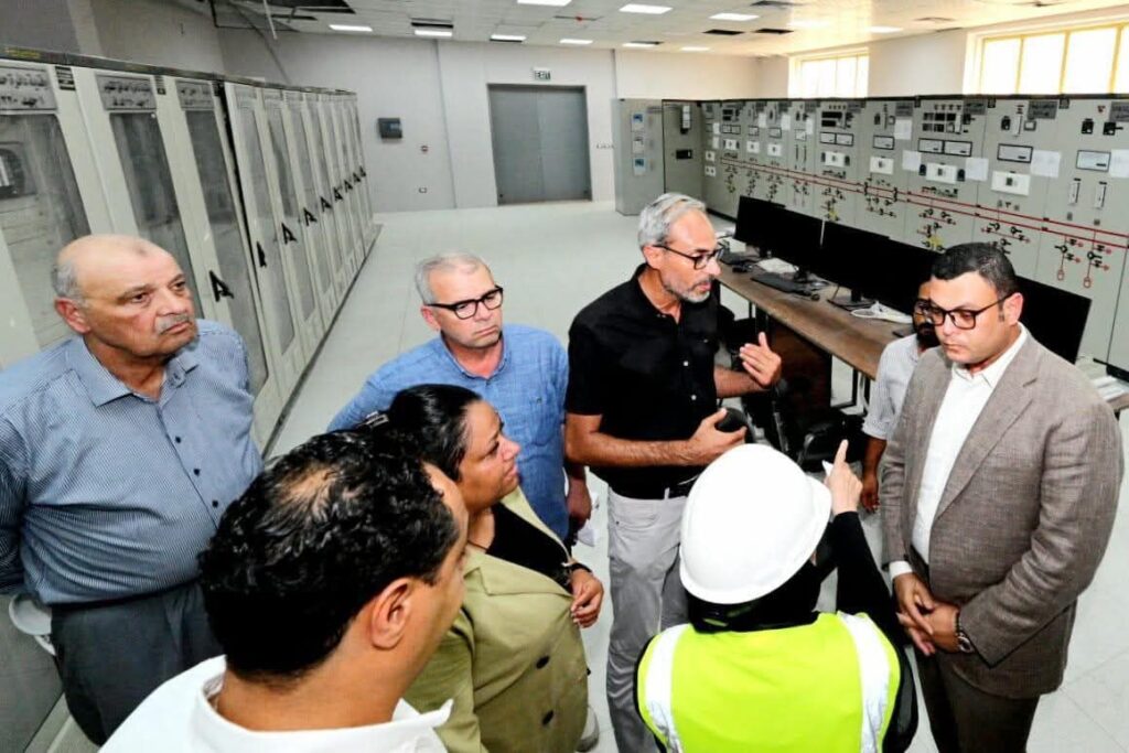 fb_img_17577704306593509496785227027127-1024x683 وزير الإسكان يختتم جولته بتفقد محطة محولات كهرباء التوسعات الشرقية بمدينة 6 أكتوبر