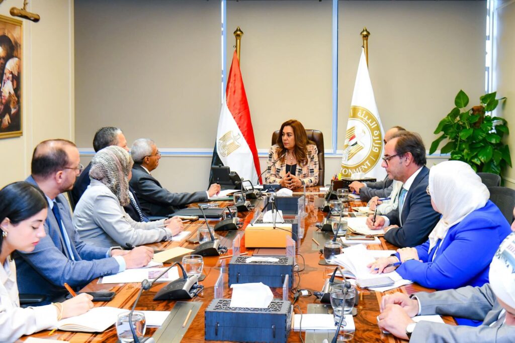 fb_img_17578443703054310214558650573055-1024x683 استكمالًا لسلسلة اجتماعاتها لمناقشة الجوانب البيئية للمتحف المصري الكبير:● وزيرة التنمية المحلية والقائم بأعمال وزير البيئة تلتقي ممثلى الجهات المنظمة لإحتفالية الإفتتاح الرسمى للمتحف المصرى الكبير