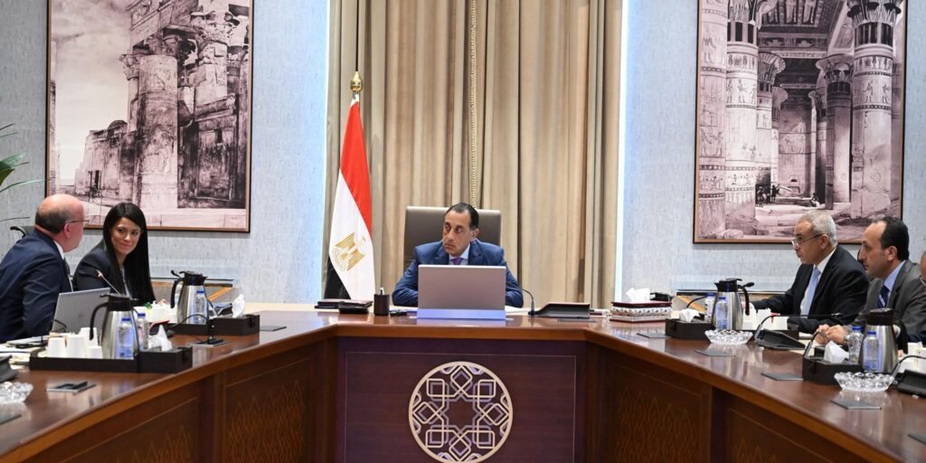 fb_img_17579482950132613337608214144363-1024x512 رئيس الوزراء يتابع مستجدات جهود فض التشابكات المالية بين جهات الدولة وبنك الاستثمار القومي