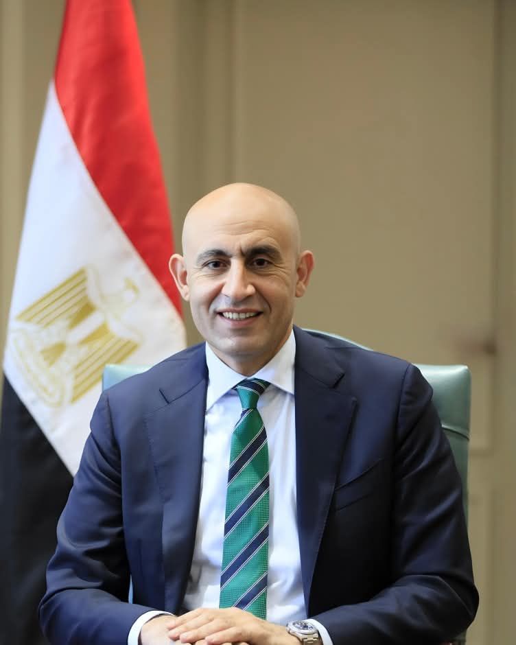 fb_img_17581375736545931545440113824752 وزير التربية والتعليم يصدر قرارا وزاريا بشأن تطبيق نظام الدراسة والتقييم لطلاب المرحلة الثانوية