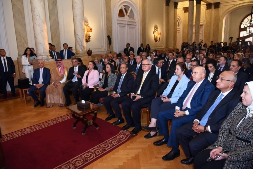 fb_img_17581380037848038573987564255345-1024x683 فعالية لتكريم الجهود الإنسانية للهلال الأحمر المصري تحت عنوان “استجابة مصر للكارثة الإنسانية..معاً لإبقاء غزة حية"