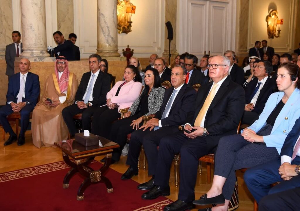 fb_img_17581380060463094759854155969670-1024x722 فعالية لتكريم الجهود الإنسانية للهلال الأحمر المصري تحت عنوان “استجابة مصر للكارثة الإنسانية..معاً لإبقاء غزة حية"