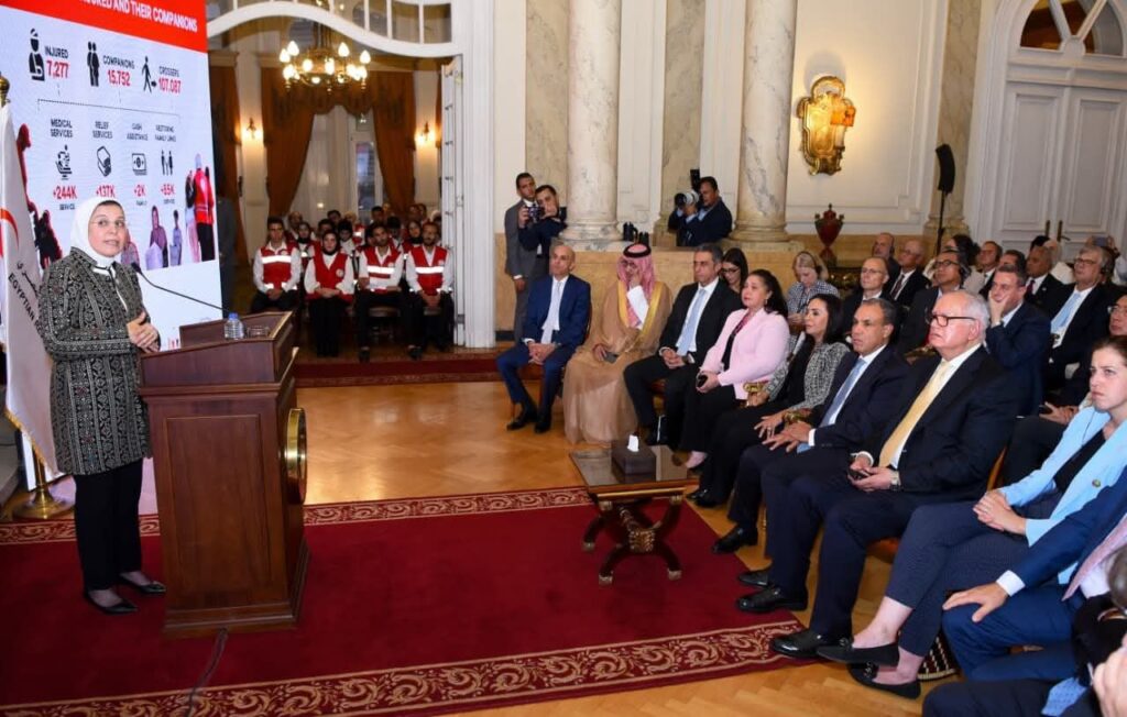fb_img_17581380092067890214406783234713-1024x652 فعالية لتكريم الجهود الإنسانية للهلال الأحمر المصري تحت عنوان “استجابة مصر للكارثة الإنسانية..معاً لإبقاء غزة حية"