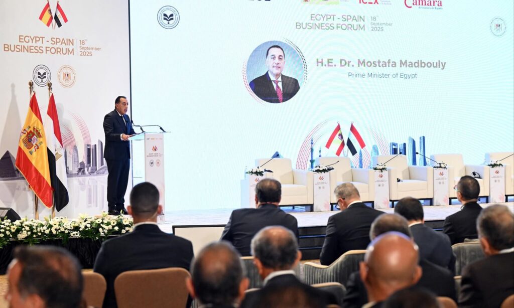 fb_img_1758185798648955774584183392120-1024x614 خلال كلمته بالملتقى المصري الأسباني للأعمال:رئيس الوزراء:  زيارة ملك أسبانيا إلى مصر تحظى بمكانة خاصة باعتبارها فرصة متجددة لتأكيد التزام بلدينا الصديقين بتطوير وتعميق أوجه التعاون الثنائي في مختلف المجالات