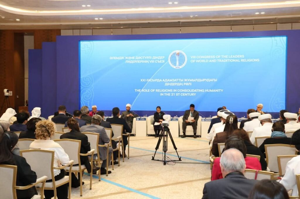fb_img_17581859833213374103724793490849-1024x682 وزير الأوقاف في القمة الدولية الثامنة لزعماء الأديان العالمية والتقليدية بالعاصمة الكازاخية أستانا