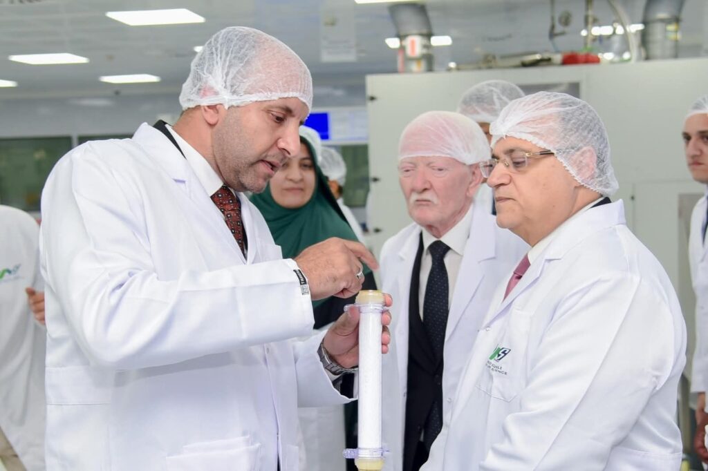 fb_img_17582702079351402059619245558269-1024x682 رئيس هيئة الدواء يزور مصنع وادي النيل أشيتو للصناعات الدوائية.. ويؤكد الالتزام بتعزيز صناعة المستلزمات الطبية محليًا