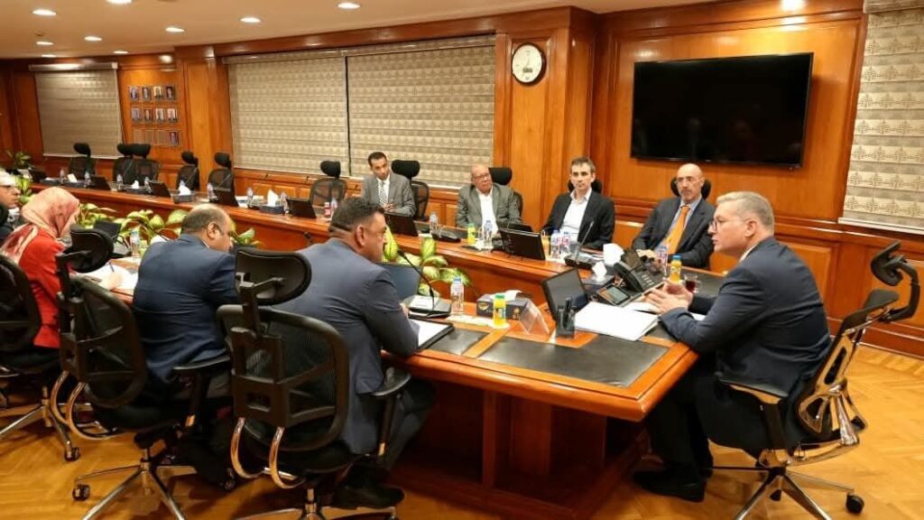 fb_img_1758270299372151756687321346810-1024x576 وزير البترول يلتقي نائب رئيس شركة إكس كاليبر الأسبانية المتخصصة في المسح الجيوفيزيائي للإمكانات التعدينية