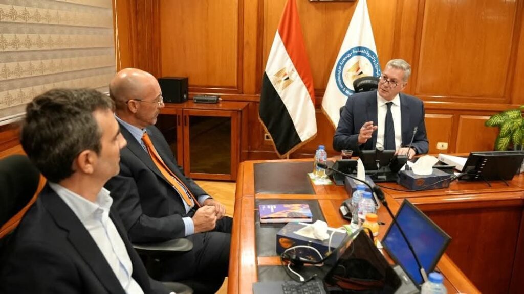 fb_img_1758270301192391618819121765311-1024x576 وزير البترول يلتقي نائب رئيس شركة إكس كاليبر الأسبانية المتخصصة في المسح الجيوفيزيائي للإمكانات التعدينية