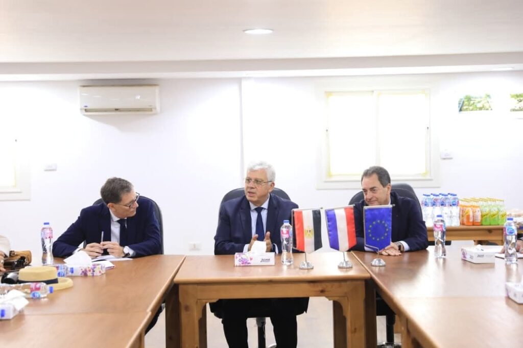 fb_img_17582703866696839456351612811223-1024x682 وزير التعليم العالي يبحث مع وفد مجلس الشيوخ الفرنسي والسفير الفرنسي سبل تعزيز التعاون الأكاديمي والبحثي