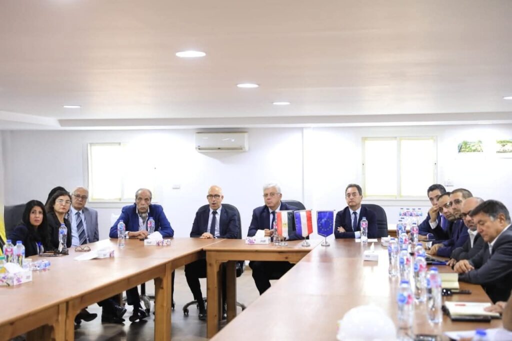 fb_img_17582703884123172283214039721982-1024x682 وزير التعليم العالي يبحث مع وفد مجلس الشيوخ الفرنسي والسفير الفرنسي سبل تعزيز التعاون الأكاديمي والبحثي