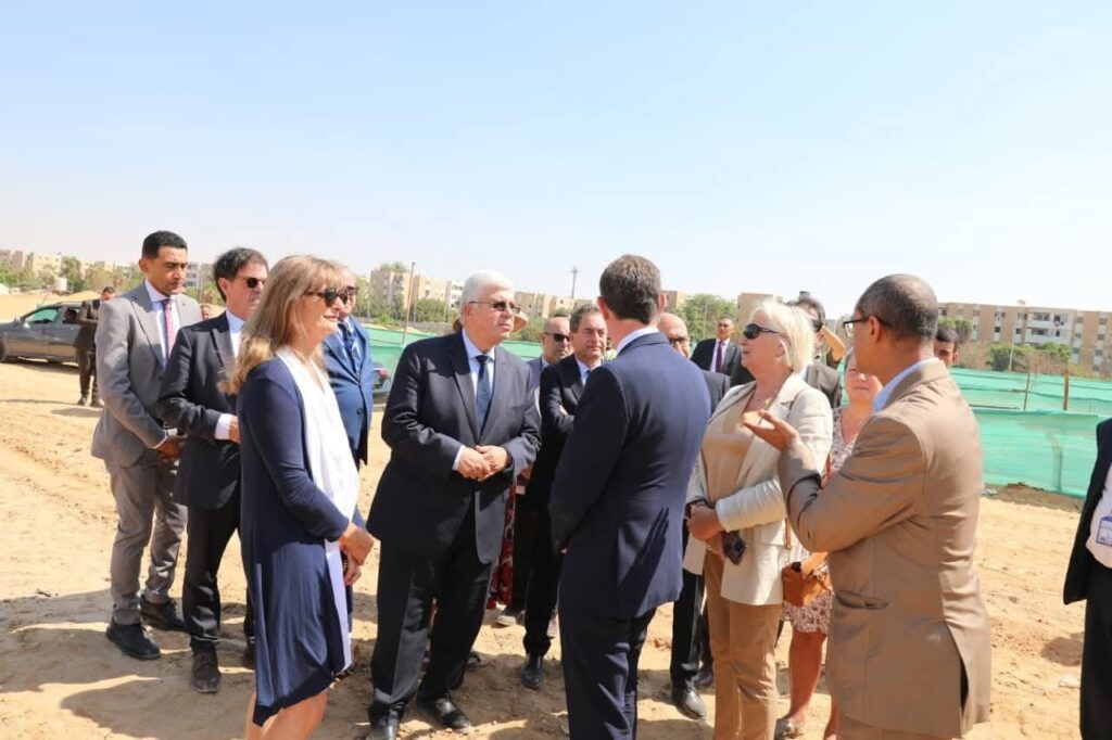 fb_img_17582703941011562847548345765864-1024x682 وزير التعليم العالي يبحث مع وفد مجلس الشيوخ الفرنسي والسفير الفرنسي سبل تعزيز التعاون الأكاديمي والبحثي