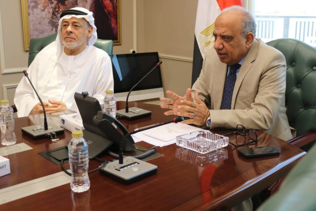 fb_img_17582819458576664449268908705061-1024x683 وزير الكهرباء والطاقة المتجددة يبحث مع شركة "AMEA POWER" الإماراتية زيادة التعاون في مجالات الطاقة المتجددة والتوسع في إقامة المحطات المستقلة لتخزين الطاقة