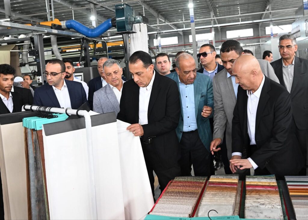 fb_img_17583622650254725940858206354806-1024x732 في أثناء جولته اليوم لافتتاح وتفقد عددٍ من المشروعات بالمنطقة الصناعية بالقنطرة غرب: