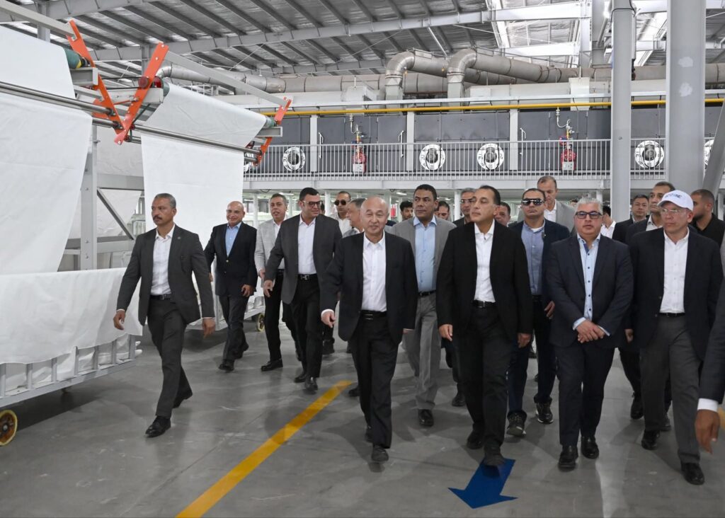 fb_img_17583622651325314683385701098302-1024x732 في أثناء جولته اليوم لافتتاح وتفقد عددٍ من المشروعات بالمنطقة الصناعية بالقنطرة غرب: