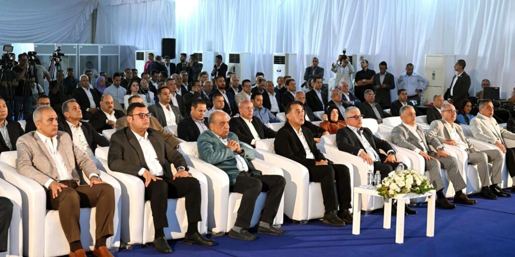 fb_img_1758363062439134936299649253711-1024x512 رئيس الوزراء يشهد احتفالية افتتاح عددٍ من المشروعات التنموية والصناعية الجديدة بمنطقة القنطرة غرب الصناعية