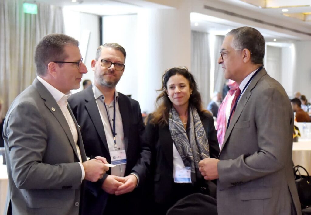 fb_img_17586154320404430913227660515956-1024x707 الهيئة العامة للاستثمار والمناطق الحرة تدعو المؤسسات والشركات الألمانية لتوطين تكنولوجيا ماكينات النسيج في مصر