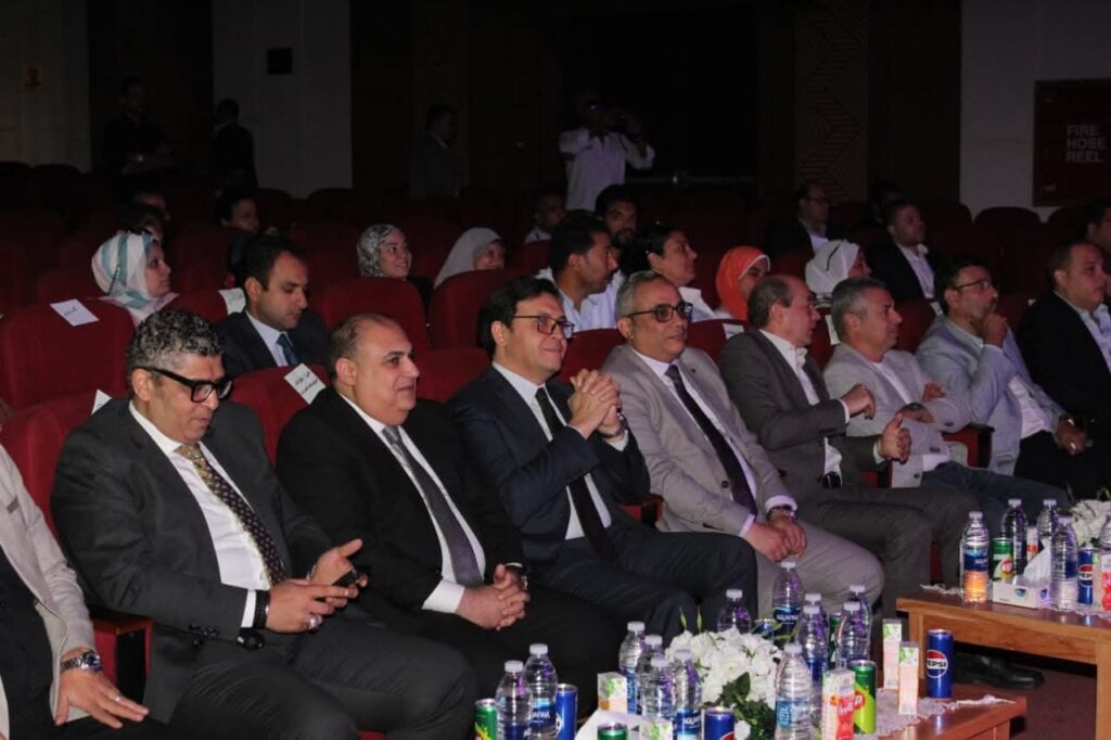 fb_img_17587225114474086570667258737836-1024x682 وزير الثقافة يشهد احتفالية تدشين مشروع “صُنّاع المهارة” لتعزيز دور قصور الثقافة كمنصات للتدريب والتأهيل ونقل الخبرات