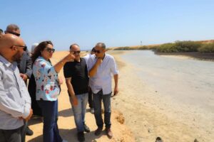 fb_img_17587232326865629393949600507229-300x200 وزيرة التنمية المحلية والقائم بأعمال وزير البيئة توجه بسرعة التفعيل الكامل لمنظومة التحصيل الإلكتروني