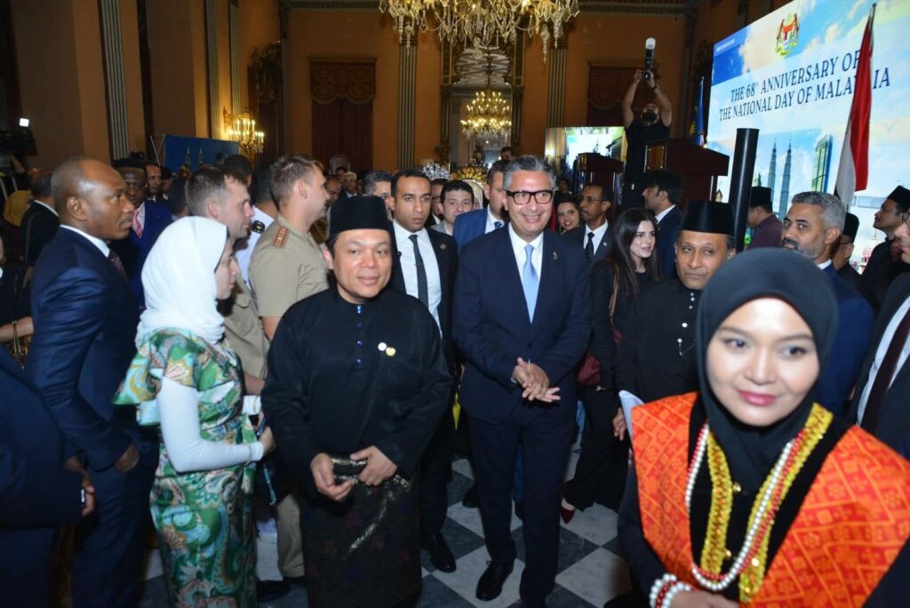 fb_img_17599502861655777241068573442022-1024x684 بالإنابة عن دولة رئيس مجلس الوزراء، الدكتور شريف فاروق وزير التموين والتجارة الداخلية يشارك في احتفالية سفارة ماليزيا باليوم الوطني