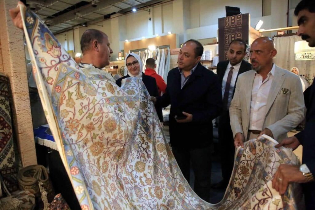 fb_img_17600068565862658449114147562388-1024x682 رئيس هيئة تنمية الصعيد يتفقد أجنحة محافظات الصعيد وحلايب وشلاتين بمعرض (تراثنا ٢٠٢٥) تحت رعاية فخامة الرئيس عبد الفتاح السيسي