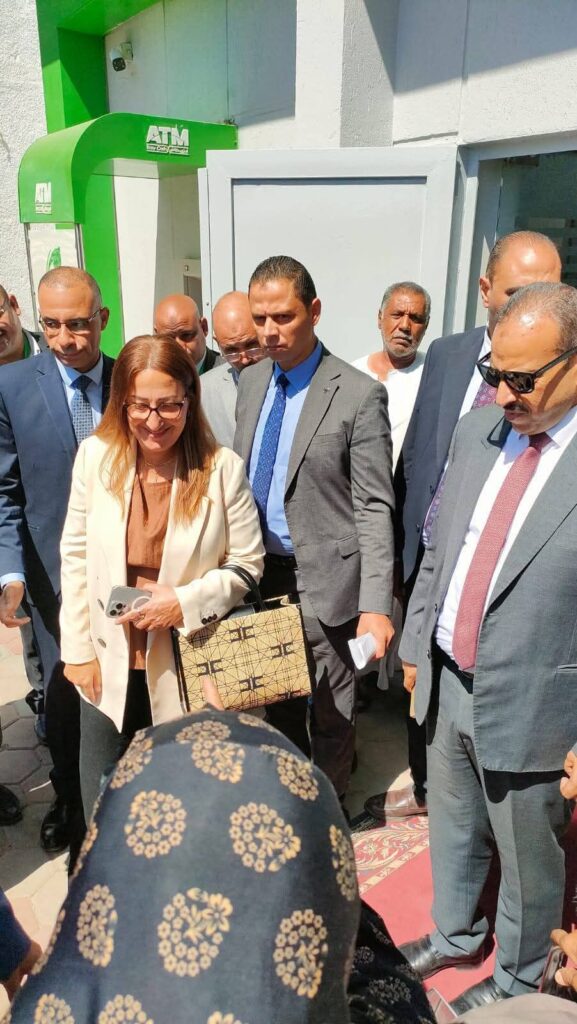 fb_img_17600330532795567319485861627434-577x1024 قام معالي السيد الاستاذ الدكتور/ عمرو طلعت وزير الاتصالات وتكنولوجيا المعلومات