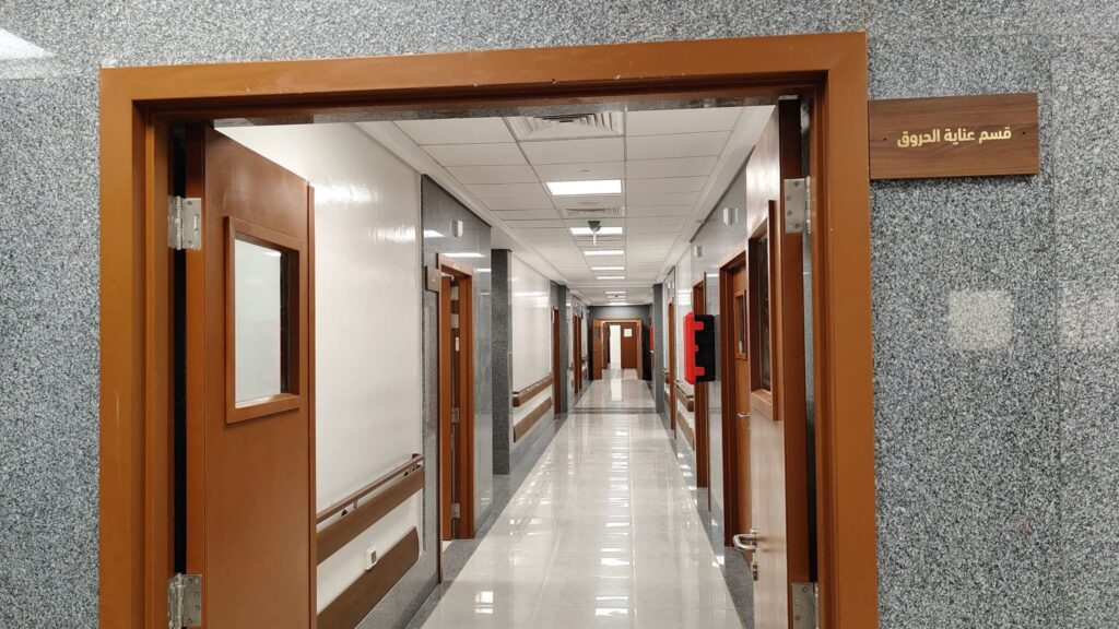 fb_img_17600903400171081166403835243493-1024x576 رئيس هيئة الرعاية الصحية: تشغيل وحدتي "الحروق المتكاملة" و"المناظير والجهاز الهضمي" بمجمع الأقصر الطبي الدولي باستثمارات 50 مليون جنيه كأكبر توسع طبي متخصص بالمحافظة