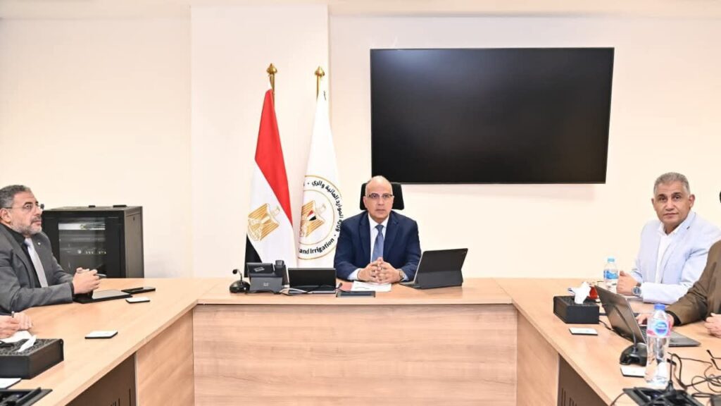 fb_img_17600909851865039186897185268713-1024x576 الدكتور سويلم يتابع مجهودات إزالة التعديات على نهر النيل وفرعيه في إطار "مشروع ضبط النيل"